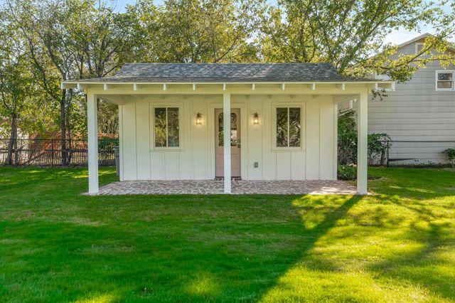 915 Cherry Street, Graham, TX 76450