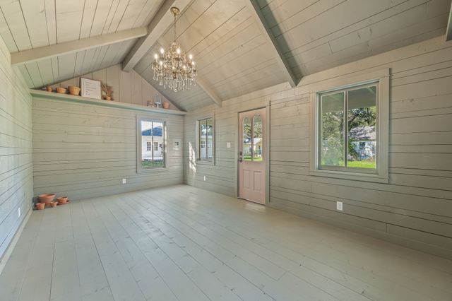 915 Cherry Street, Graham, TX 76450