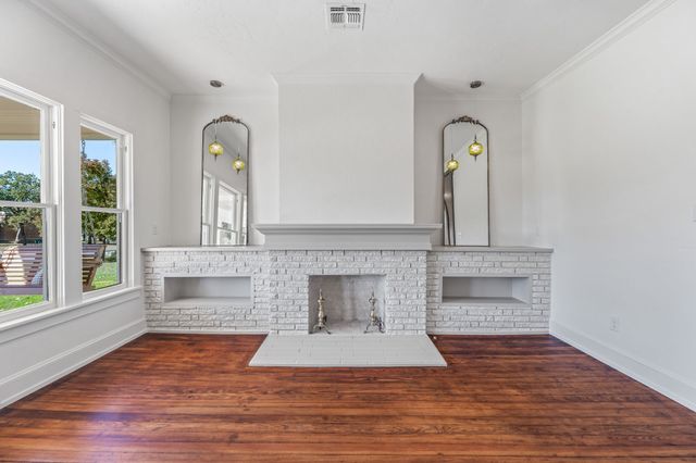 915 Cherry Street, Graham, TX 76450