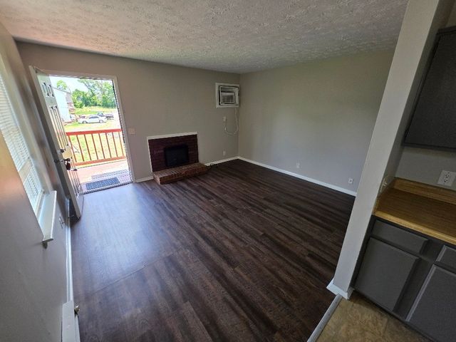 1317 Pierce Rd B, Madison, TN 37115