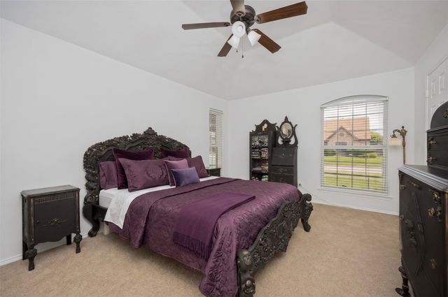 1686 Crosshaven Drive, Lewisville, TX 75077
