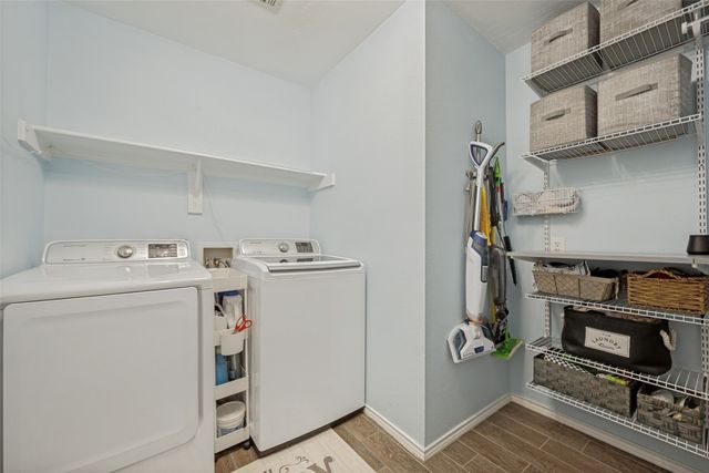 1686 Crosshaven Drive, Lewisville, TX 75077