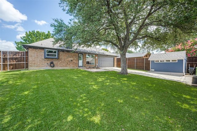1686 Crosshaven Drive, Lewisville, TX 75077