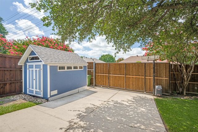 1686 Crosshaven Drive, Lewisville, TX 75077