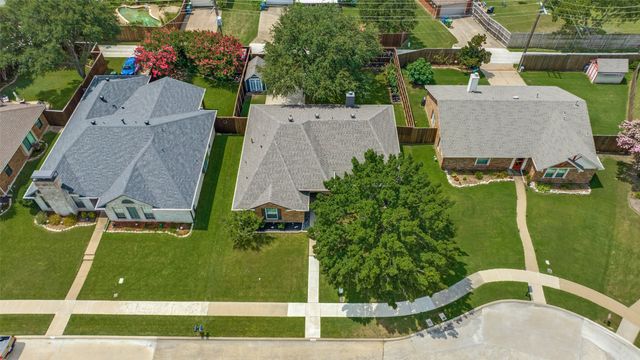 1686 Crosshaven Drive, Lewisville, TX 75077
