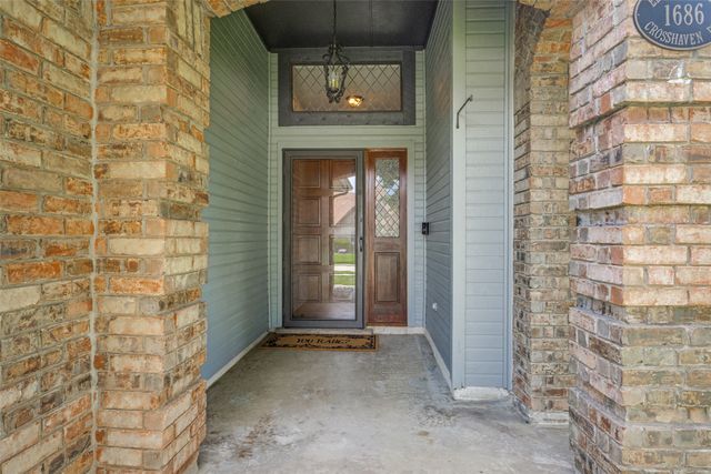 1686 Crosshaven Drive, Lewisville, TX 75077