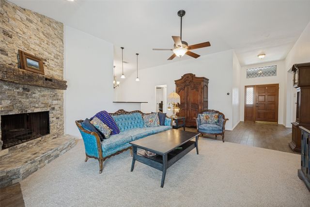 1686 Crosshaven Drive, Lewisville, TX 75077