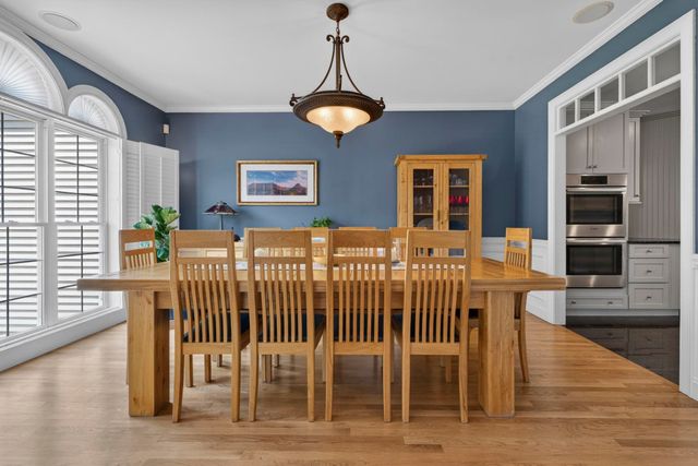 12 Rachel Way, Bedford, NH 03110