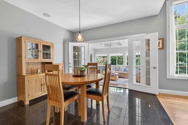 12 Rachel Way, Bedford, NH 03110