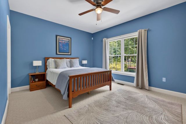 12 Rachel Way, Bedford, NH 03110