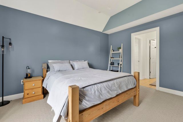 12 Rachel Way, Bedford, NH 03110