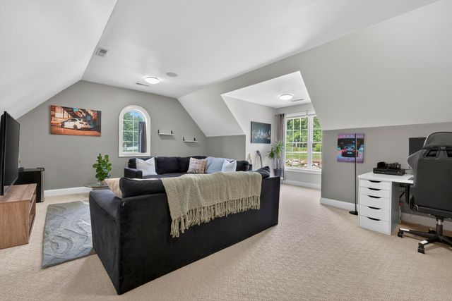 12 Rachel Way, Bedford, NH 03110