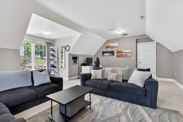 12 Rachel Way, Bedford, NH 03110