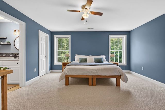 12 Rachel Way, Bedford, NH 03110