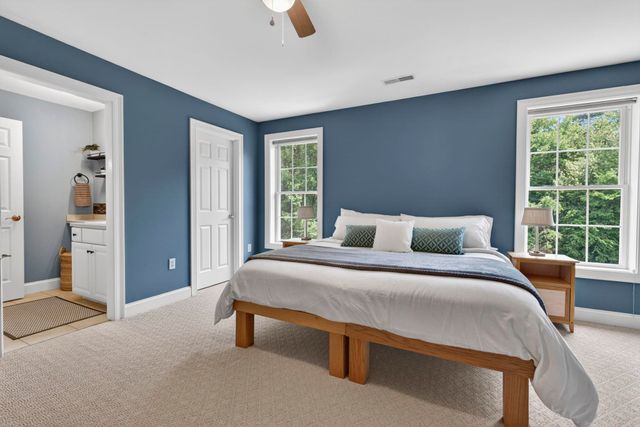 12 Rachel Way, Bedford, NH 03110