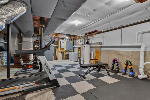 12 Rachel Way, Bedford, NH 03110