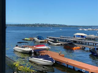 4561 Lake Washington Boulevard NE #203, Kirkland, WA 98033