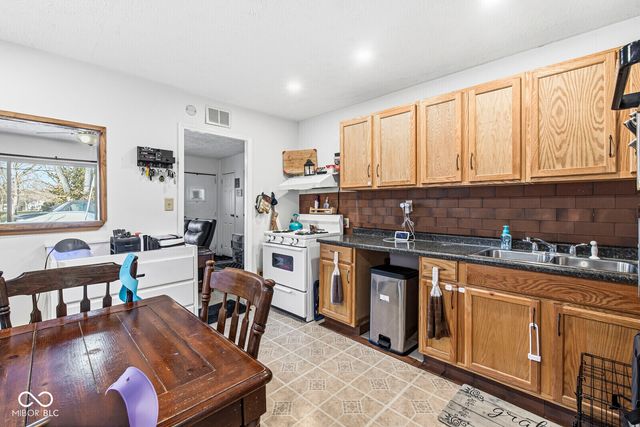 1835 E 75th Street, Indianapolis, IN 46240