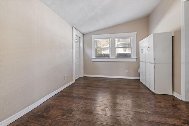 1209 E IDA STREET, Tampa, FL 33603