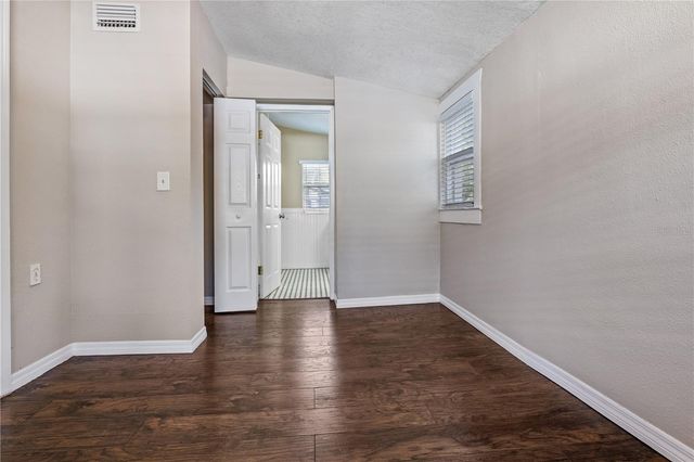 1209 E IDA STREET, Tampa, FL 33603