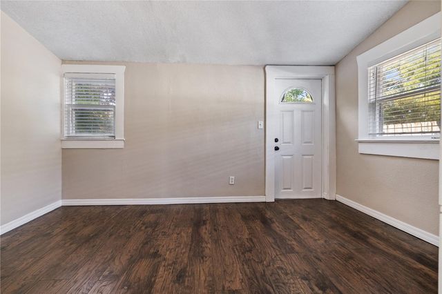 1209 E IDA STREET, Tampa, FL 33603