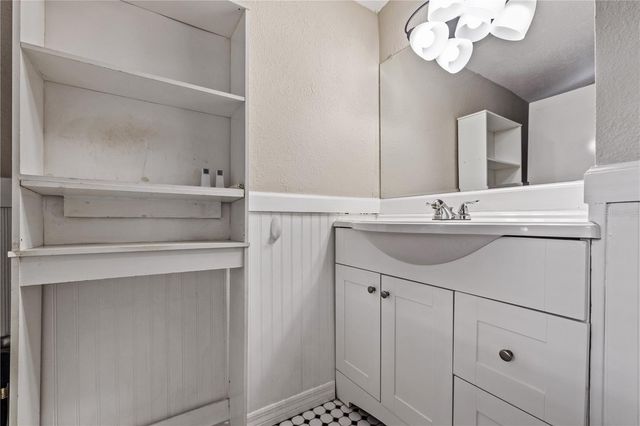 1209 E IDA STREET, Tampa, FL 33603