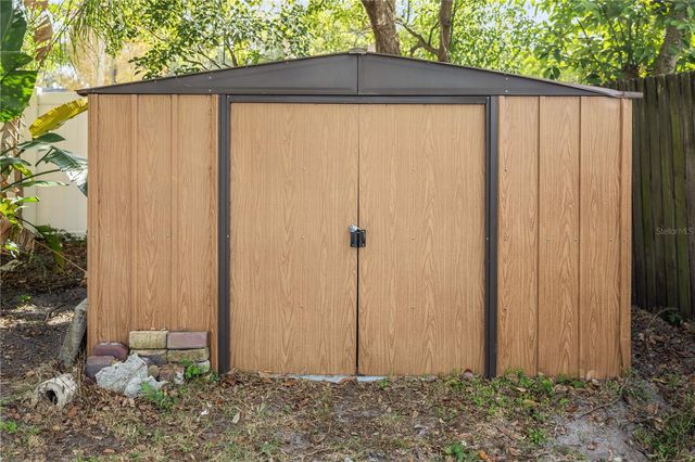 1209 E IDA STREET, Tampa, FL 33603