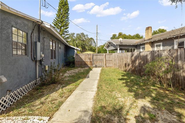 1209 E IDA STREET, Tampa, FL 33603