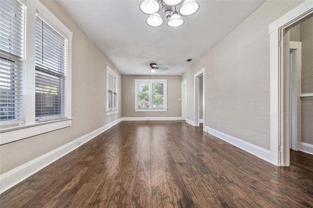 1209 E IDA STREET, Tampa, FL 33603