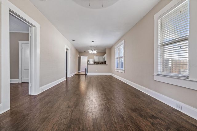 1209 E IDA STREET, Tampa, FL 33603