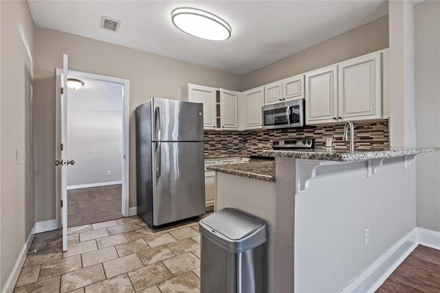 1209 E IDA STREET, Tampa, FL 33603