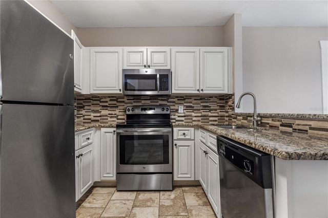 1209 E IDA STREET, Tampa, FL 33603