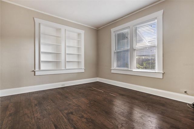 1209 E IDA STREET, Tampa, FL 33603