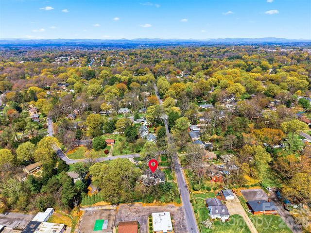321 9th Street NW, Hickory, NC 28601