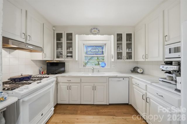 321 9th Street NW, Hickory, NC 28601