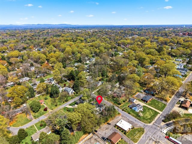 321 9th Street NW, Hickory, NC 28601