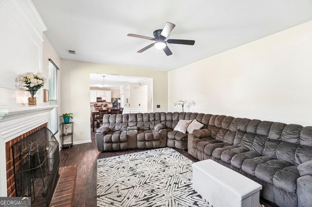 5067 Huntcrest Drive SW, Mableton, GA 30126