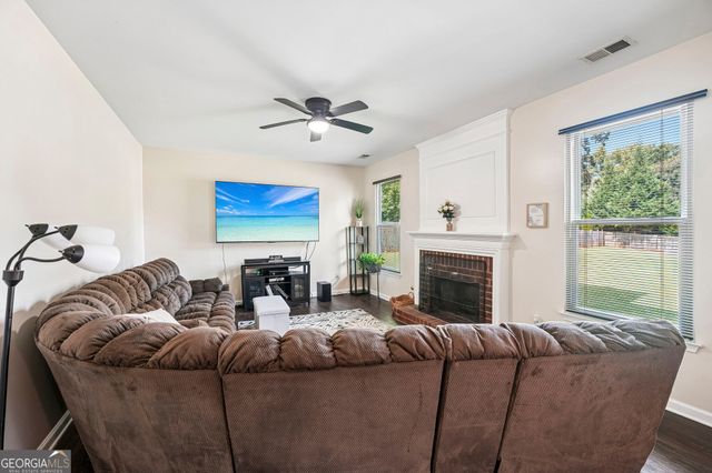 5067 Huntcrest Drive SW, Mableton, GA 30126