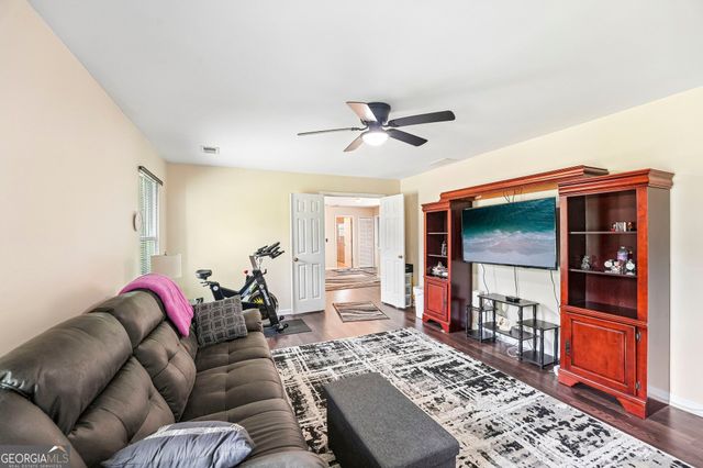 5067 Huntcrest Drive SW, Mableton, GA 30126