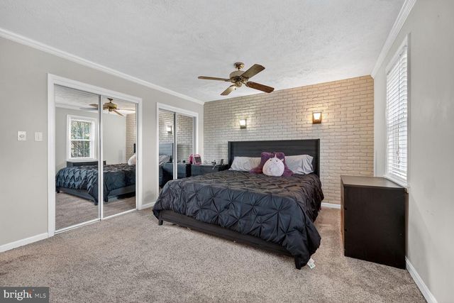 16219 SUNNY KNOLL DR, Dumfries, VA 22025