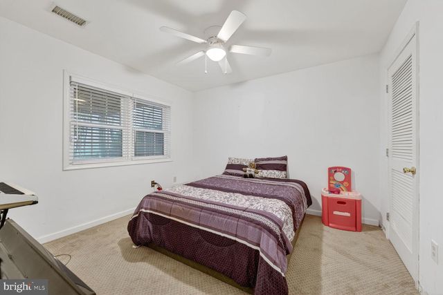 16219 SUNNY KNOLL DR, Dumfries, VA 22025