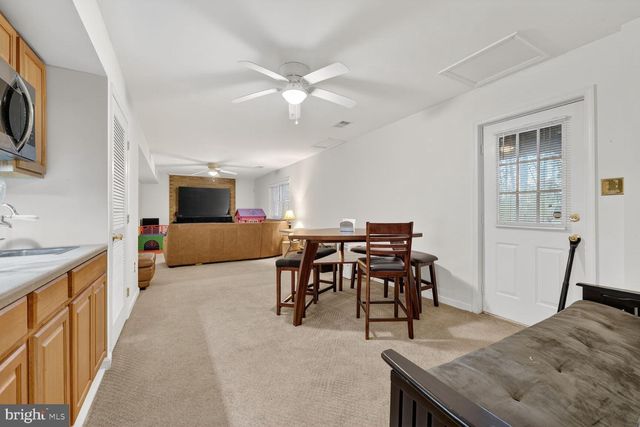 16219 SUNNY KNOLL DR, Dumfries, VA 22025