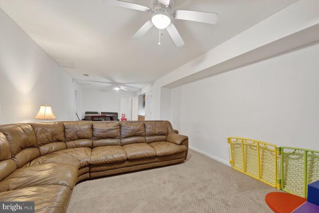 16219 SUNNY KNOLL DR, Dumfries, VA 22025