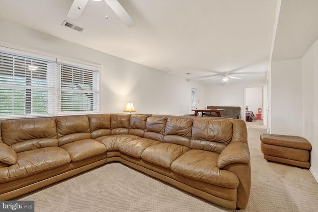 16219 SUNNY KNOLL DR, Dumfries, VA 22025