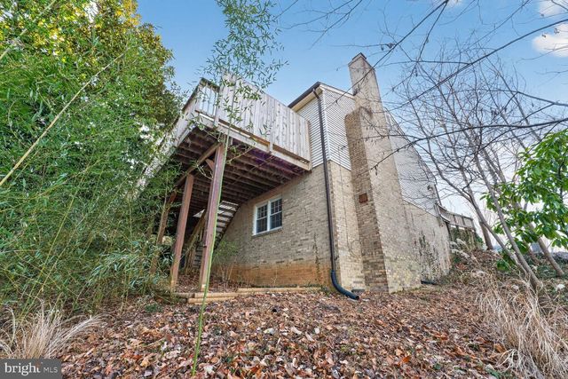 16219 SUNNY KNOLL DR, Dumfries, VA 22025