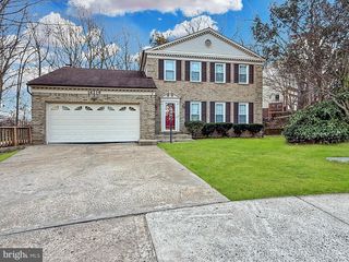 16219 SUNNY KNOLL DR, Dumfries, VA 22025