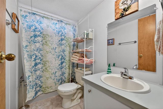 4100 CAREFREE WAY, Zephyrhills, FL 33541