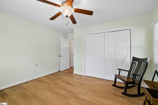 2 Hillview Drive, Greenville, SC 29615