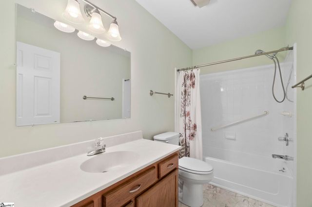 2 Hillview Drive, Greenville, SC 29615