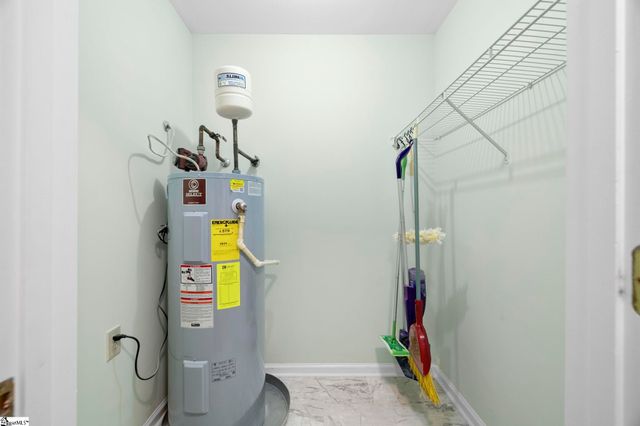 2 Hillview Drive, Greenville, SC 29615